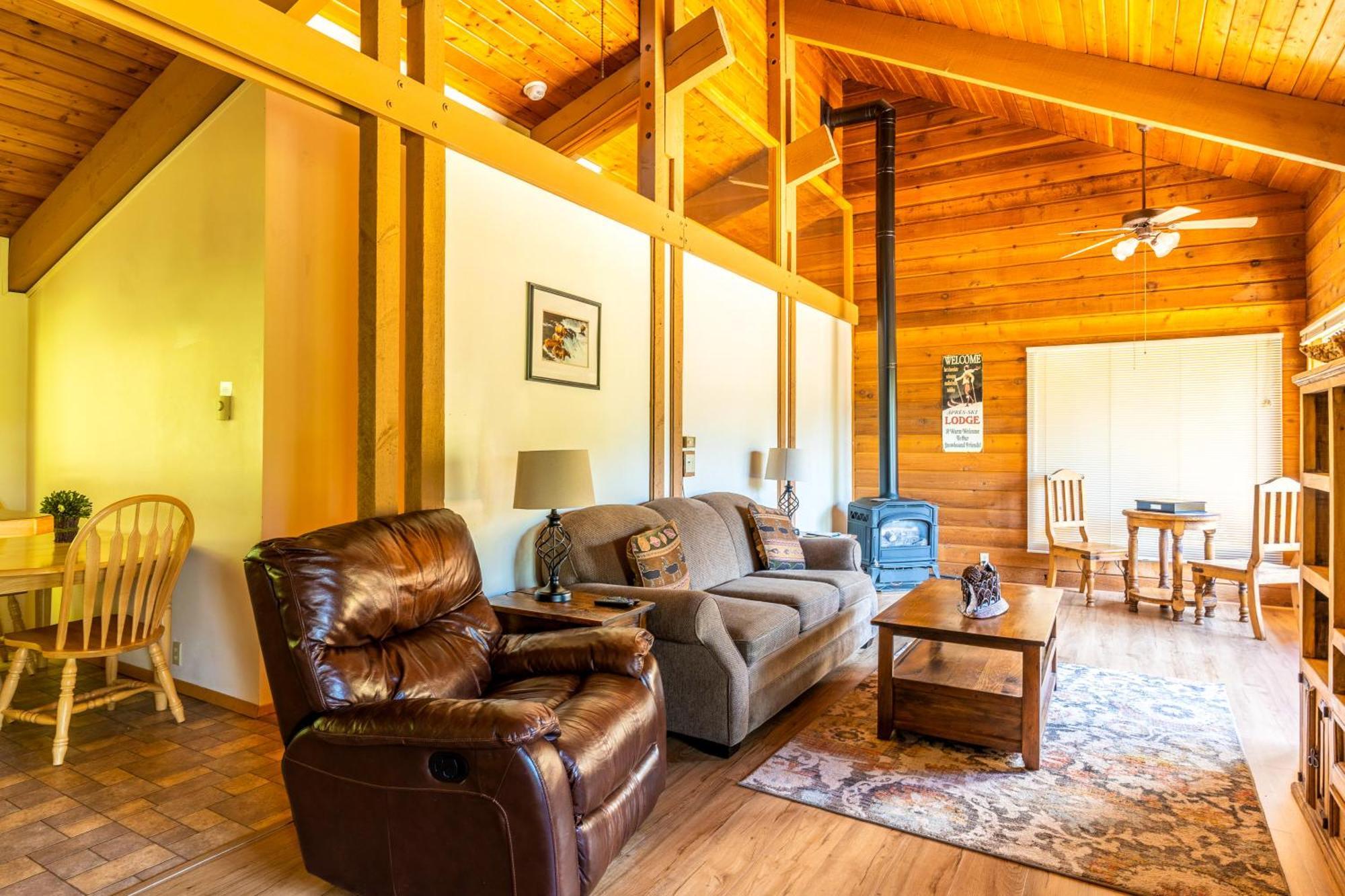 Gray Wolf Condos At Whitefish Room photo