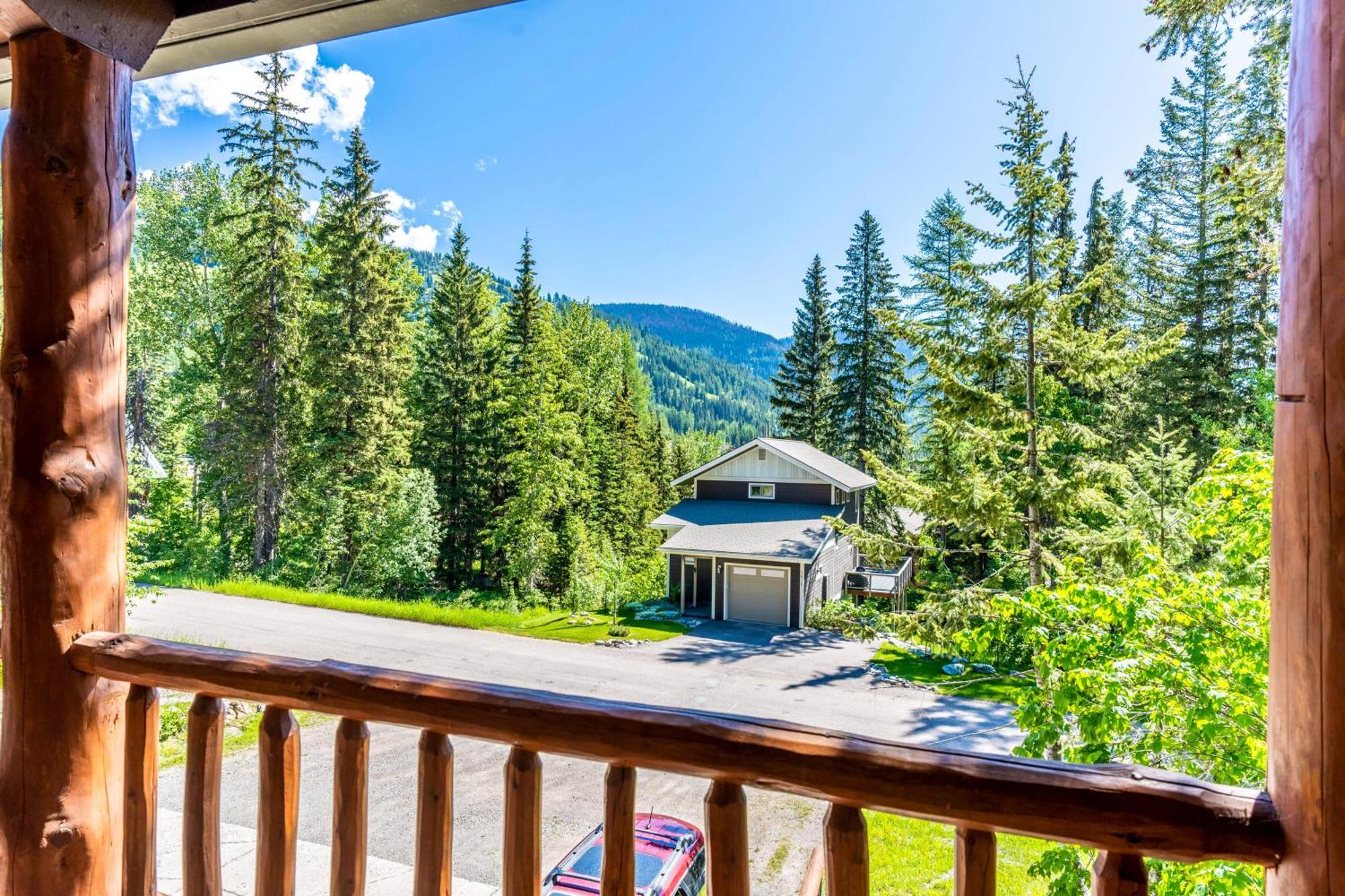 Gray Wolf Condos At Whitefish Room photo