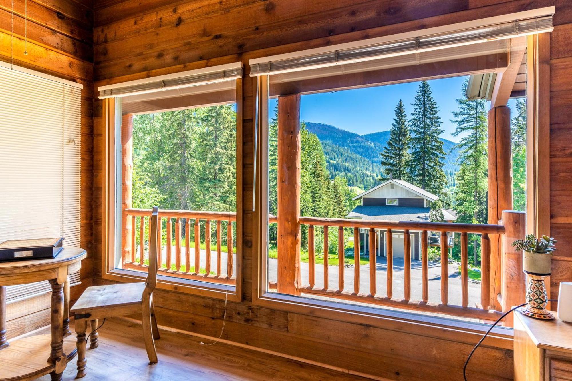 Gray Wolf Condos At Whitefish Room photo