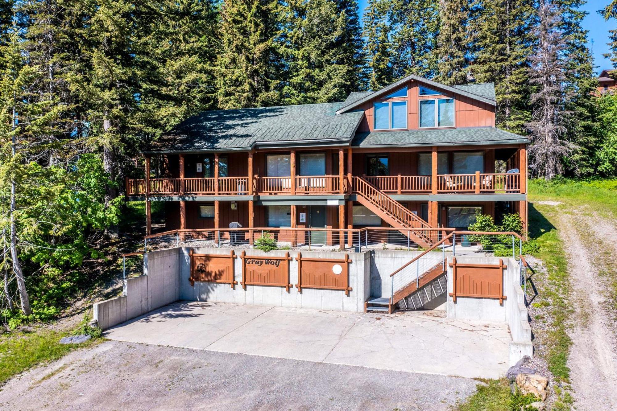 Gray Wolf Condos At Whitefish Room photo