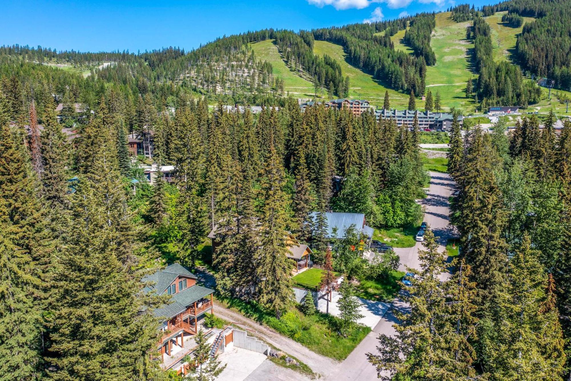Gray Wolf Condos At Whitefish Room photo