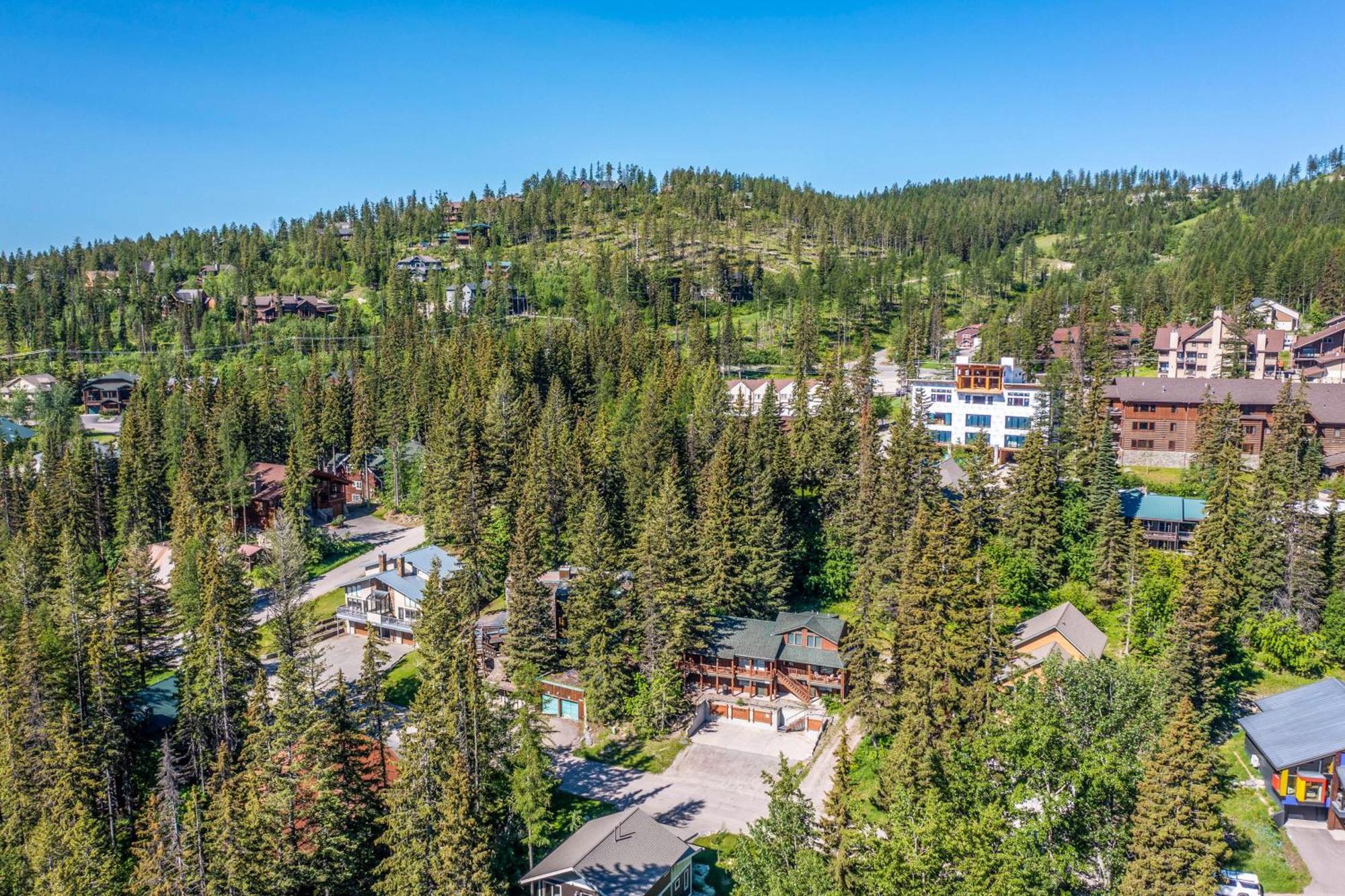 Gray Wolf Condos At Whitefish Room photo
